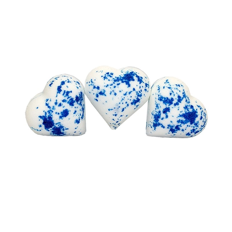 Distribución de baños efervescentes en forma de corazón de sensación azul